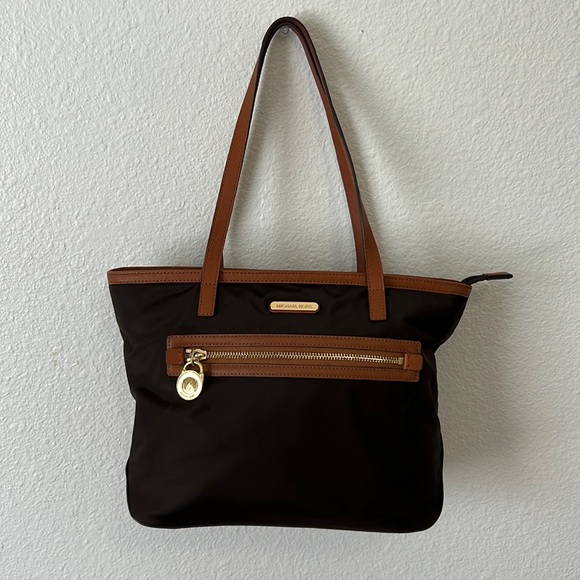 MICHAEL KORS • Nylon Leather Tote Bag Brown & Tan - Picture 2 of 9